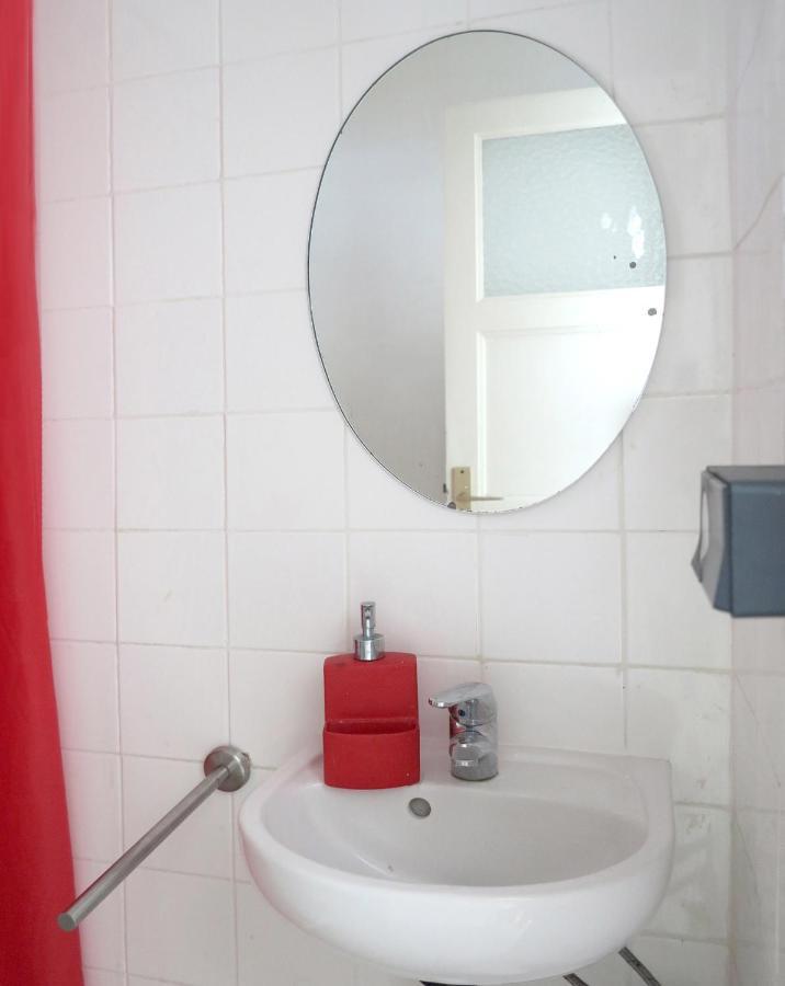 Les Abeilles Hotel Saint-Nazaire  Luaran gambar